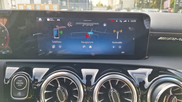 MERCEDES-BENZ A 35 AMG usata, con Autoradio digitale