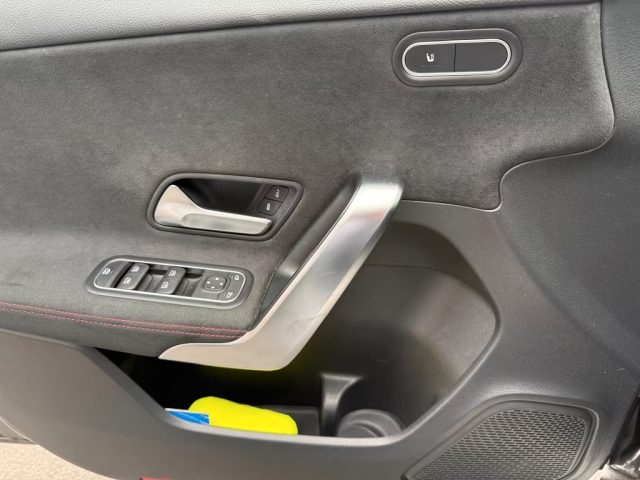 MERCEDES-BENZ A 180 usata, con Controllo trazione
