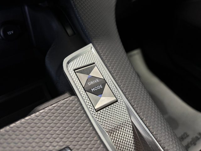 DS AUTOMOBILES DS 7 usata, con Specchietti laterali elettrici