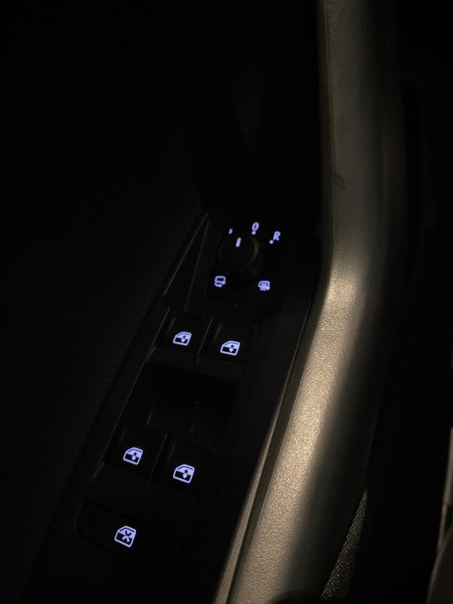 VOLKSWAGEN Taigo usata, con Bluetooth