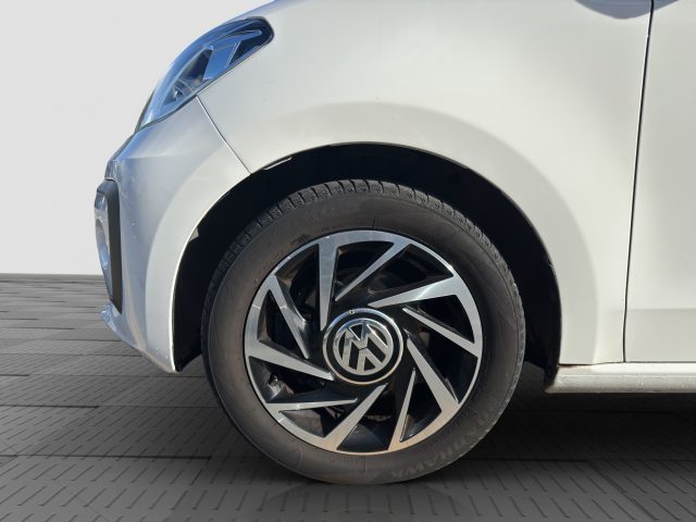 VOLKSWAGEN up! usata 12