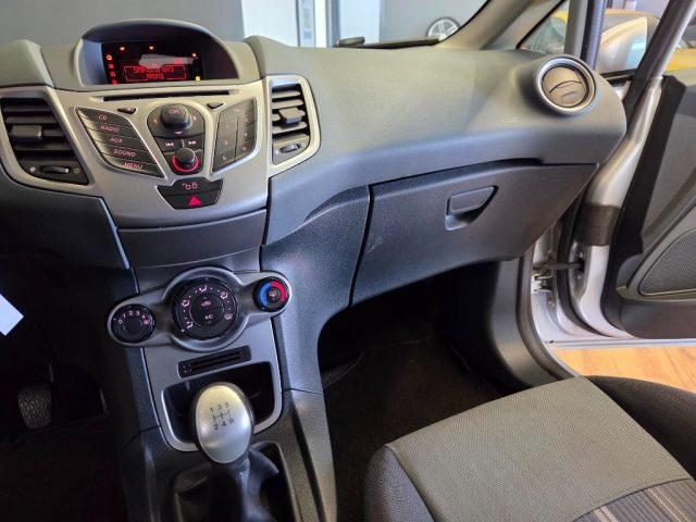 FORD Fiesta usata, con Specchietti laterali elettrici