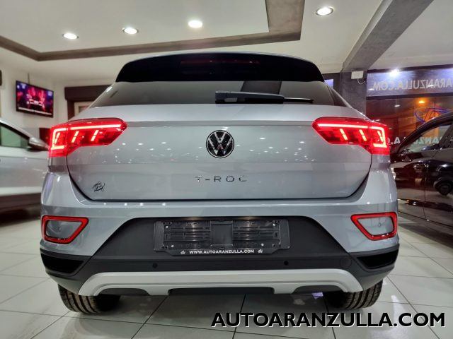 VOLKSWAGEN T-Roc usata, con Volante multifunzione