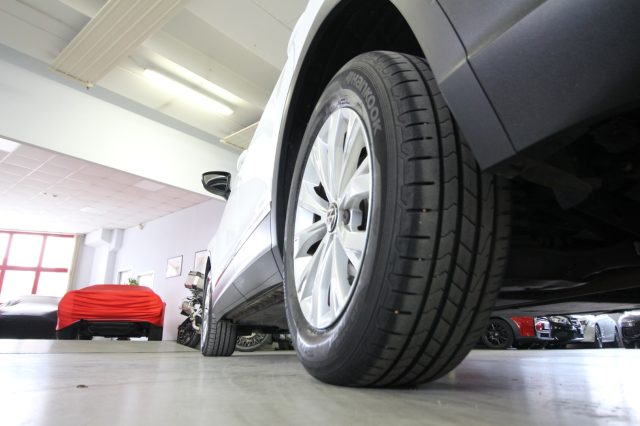 VOLKSWAGEN Tiguan usata, con Luci diurne LED