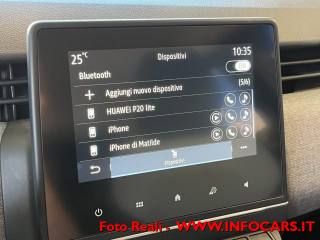 RENAULT Clio usata, con Touch screen