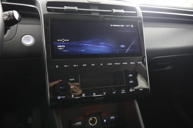 HYUNDAI Tucson usata 10