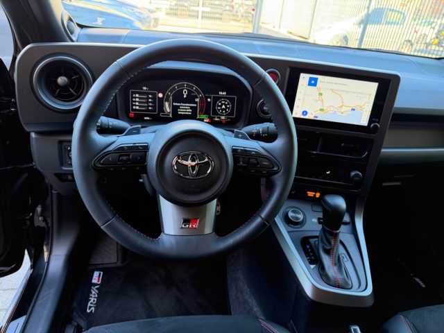 TOYOTA Yaris usata, con Controllo automatico clima