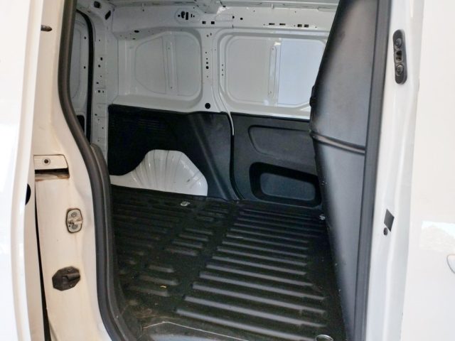 OPEL Combo usata 15