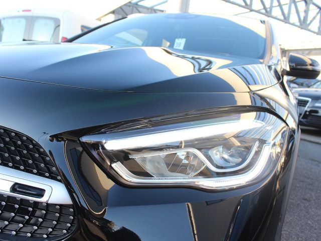 MERCEDES-BENZ GLA 220 usata, con Frenata d