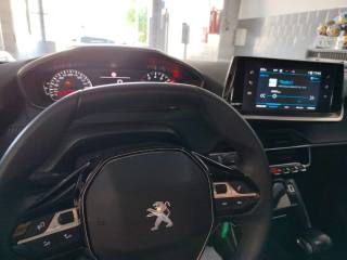 PEUGEOT 2008 usata, con Head-up display