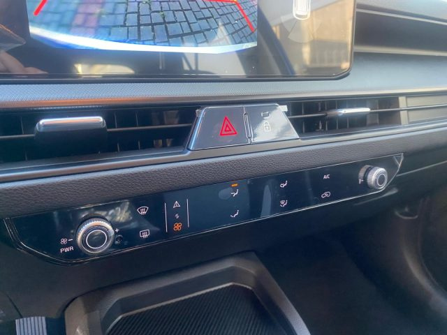 KIA Stonic usata, con Autoradio digitale
