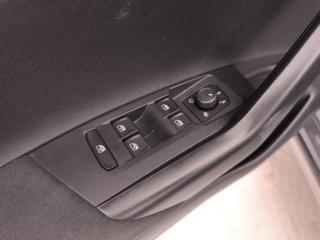 VOLKSWAGEN Taigo usata, con Luci diurne LED