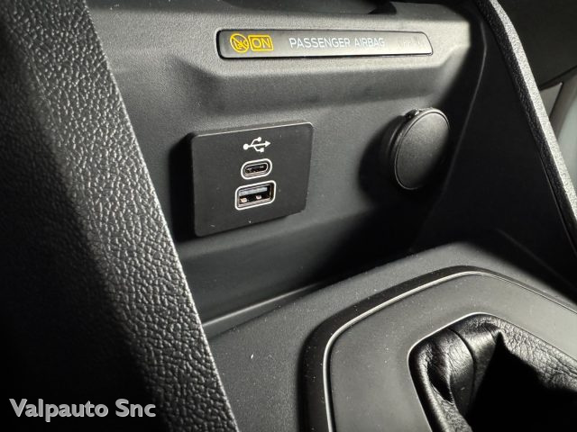 FORD Transit Courier usata, con Bluetooth