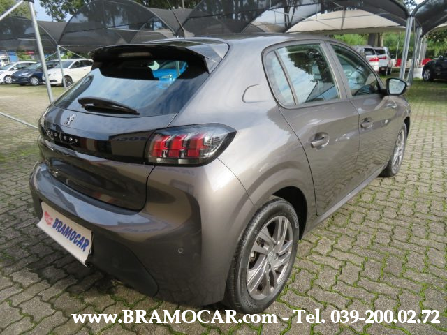 PEUGEOT 208 usata, con Autoradio