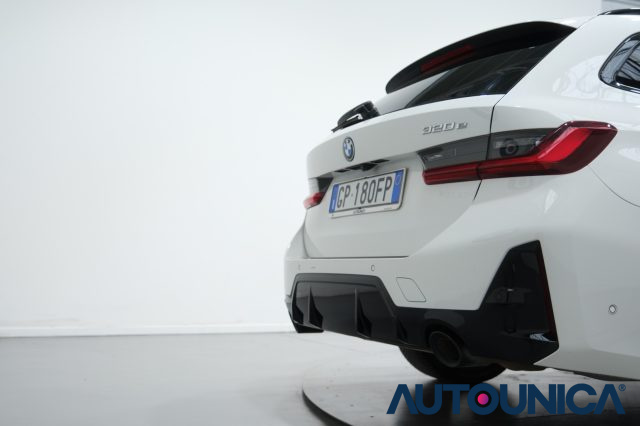BMW 320 usata, con Telecamera per parcheggio assistito