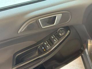 FORD Fiesta usata, con Specchietti laterali elettrici