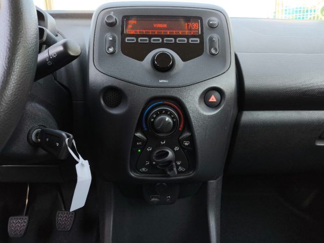 TOYOTA Aygo usata 10
