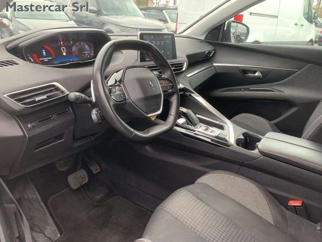 PEUGEOT 5008 usata, con Park Distance Control
