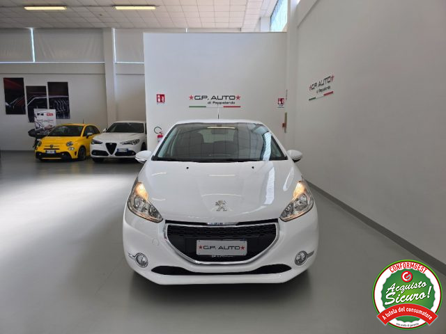 PEUGEOT 208 usata, con Airbag