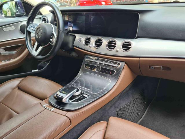 MERCEDES-BENZ E 200 usata, con Cerchi in lega