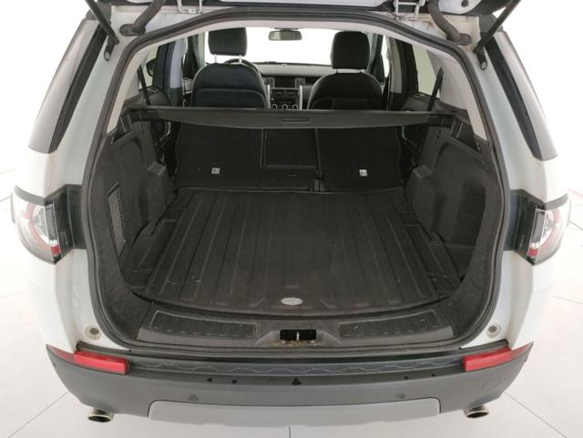 LAND ROVER Discovery Sport usata, con Leve al volante