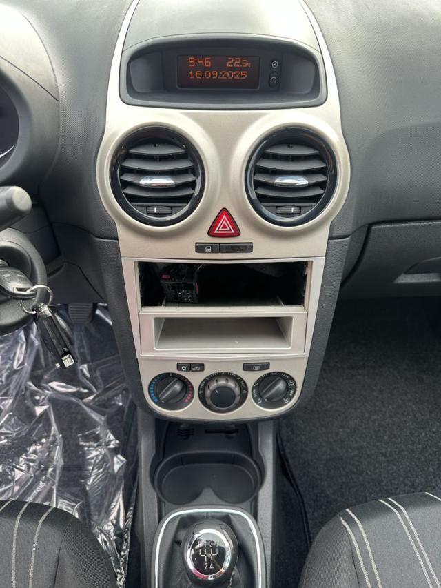 OPEL Corsa usata, con Climatizzatore