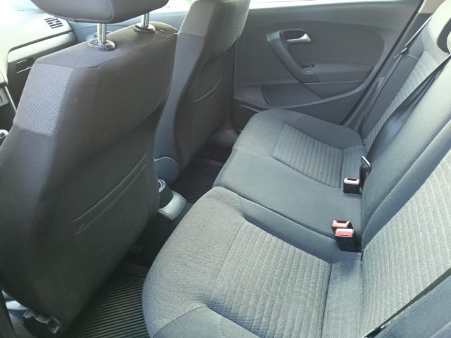 VOLKSWAGEN Polo usata, con Hill holder