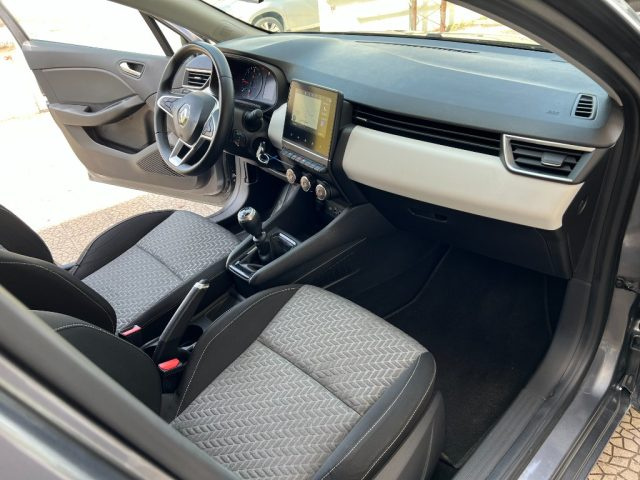 RENAULT Clio usata 11
