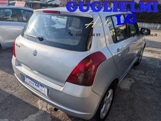SUZUKI Swift usata, con Autoradio