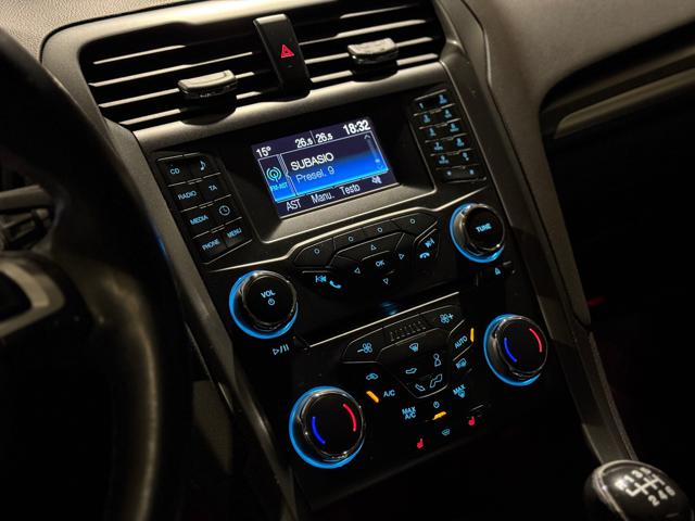 FORD Mondeo usata, con Volante in pelle