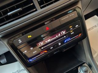 VOLKSWAGEN T-Cross usata, con USB