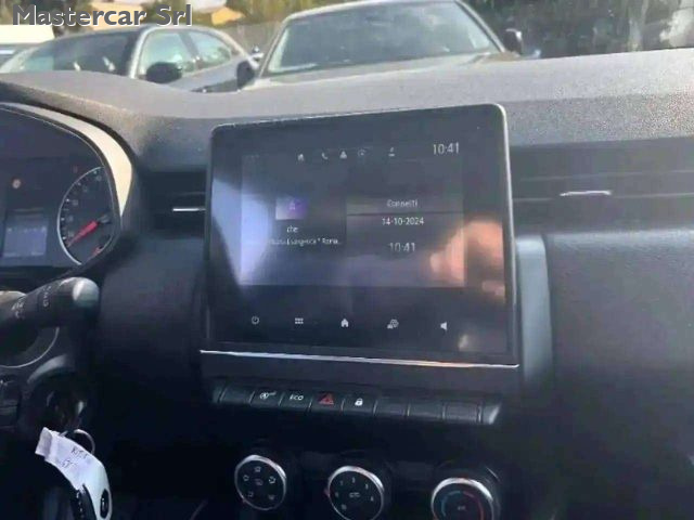 RENAULT Clio usata, con Park Distance Control