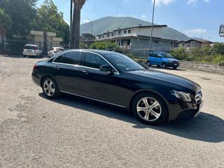 MERCEDES-BENZ E 200 usata, con Alzacristalli elettrici