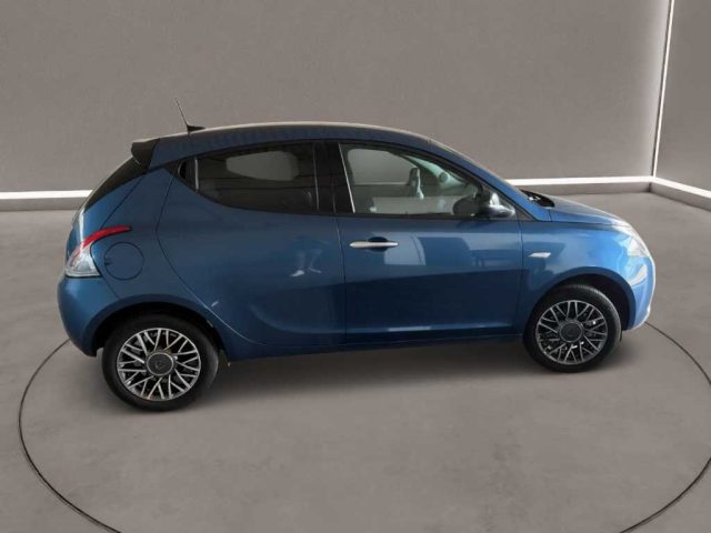 LANCIA Ypsilon usata, con Autoradio