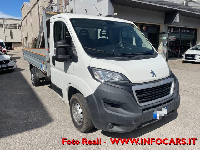 PEUGEOT Boxer usata, con ABS