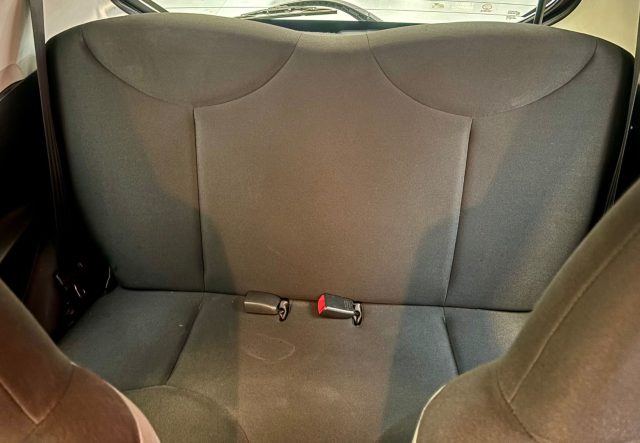TOYOTA Aygo usata 16