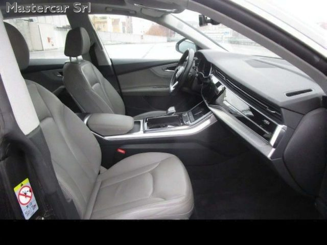 AUDI Q8 usata, con Chiusura centralizzata