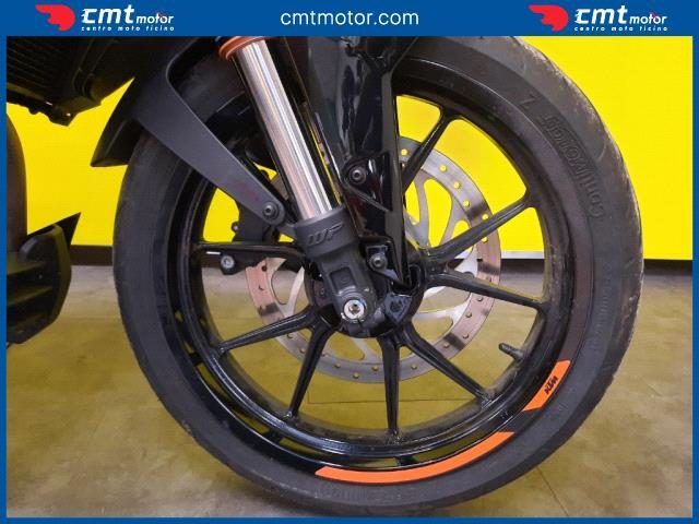 KTM 390 Duke usata 3