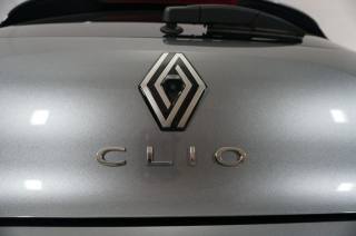 RENAULT Clio usata, con Park Distance Control