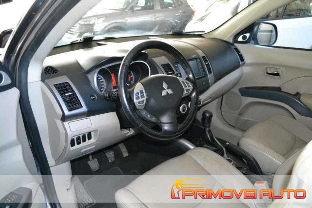 MITSUBISHI Outlander usata, con Cerchi in lega