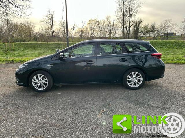 TOYOTA Auris usata, con Cruise Control