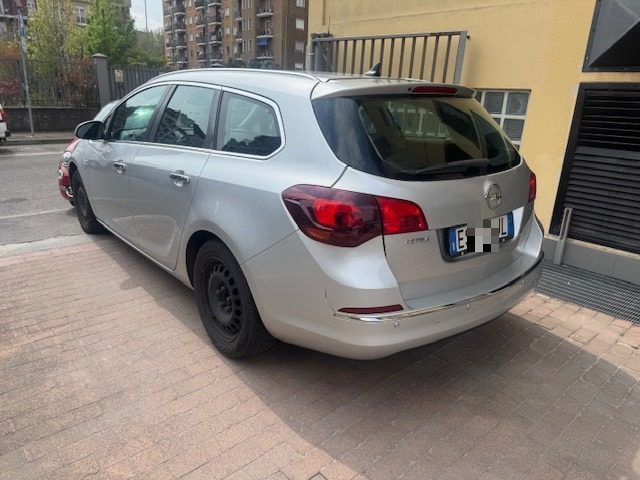OPEL Astra usata, con Chiusura centralizzata