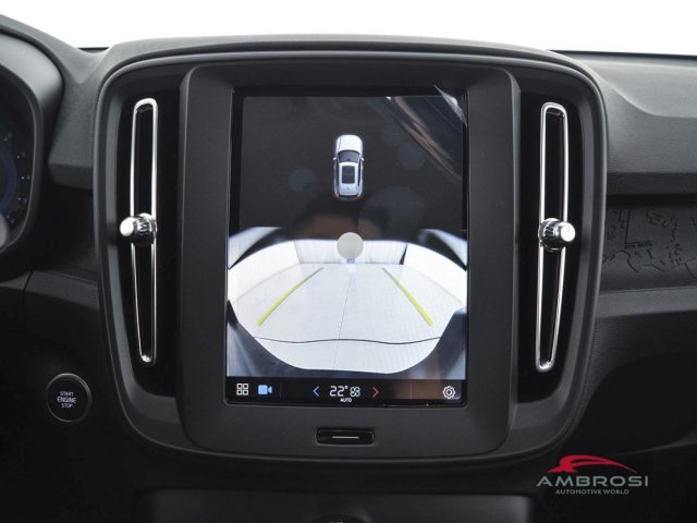 VOLVO XC40 usata 13