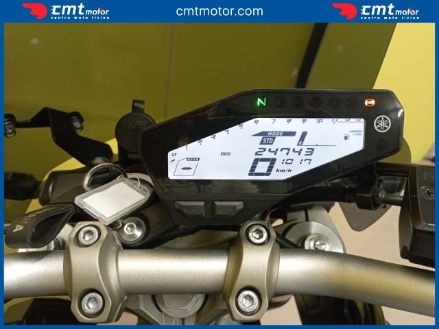 YAMAHA MT-09 usata 4