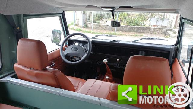 LAND ROVER Defender usata 11