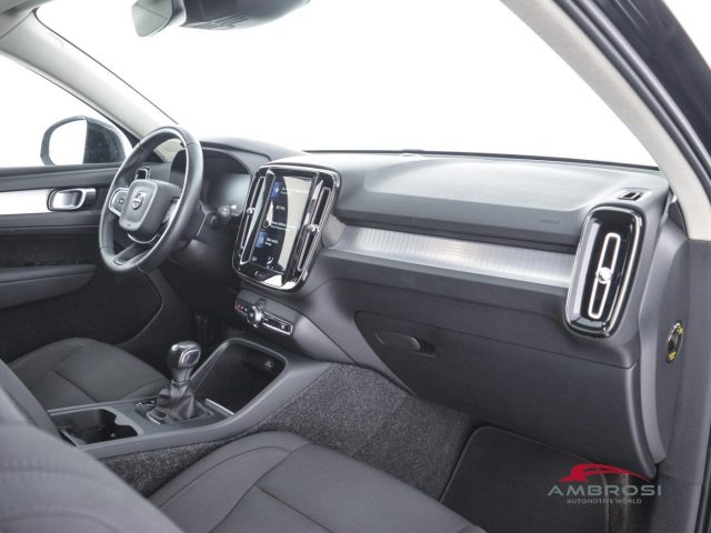 VOLVO XC40 usata 11
