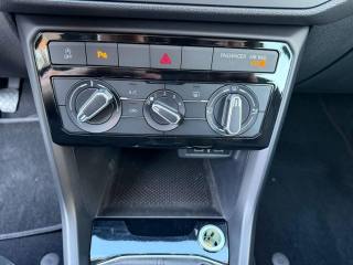 VOLKSWAGEN T-Cross usata 17