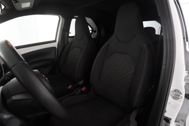 TOYOTA Aygo X usata 1