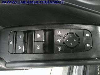 NISSAN Qashqai usata, con Fari LED