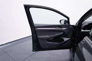 VOLKSWAGEN Golf Variant usata, con Climatizzatore